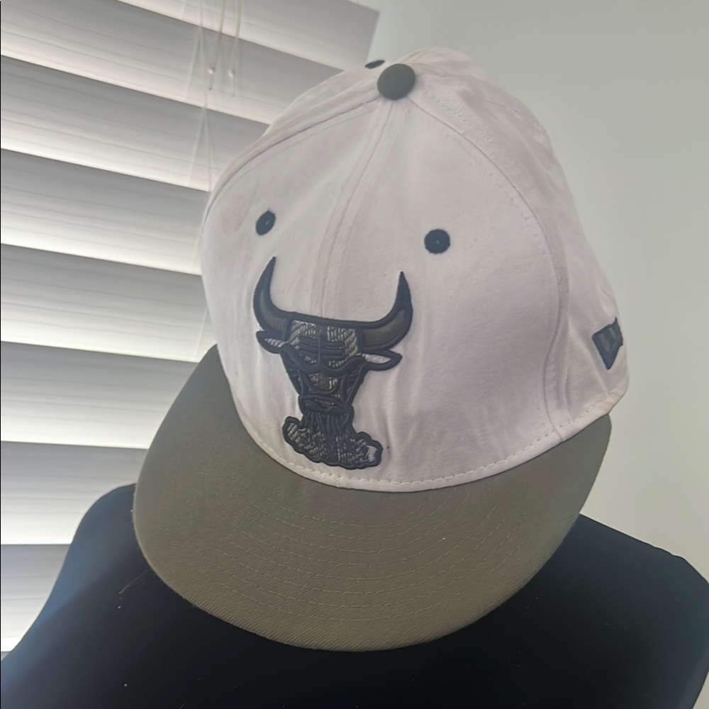CHICAGO BULLS SNAPBACK 9FIFTY HARDWOOD CLASSIC MENS WHITE CAP
